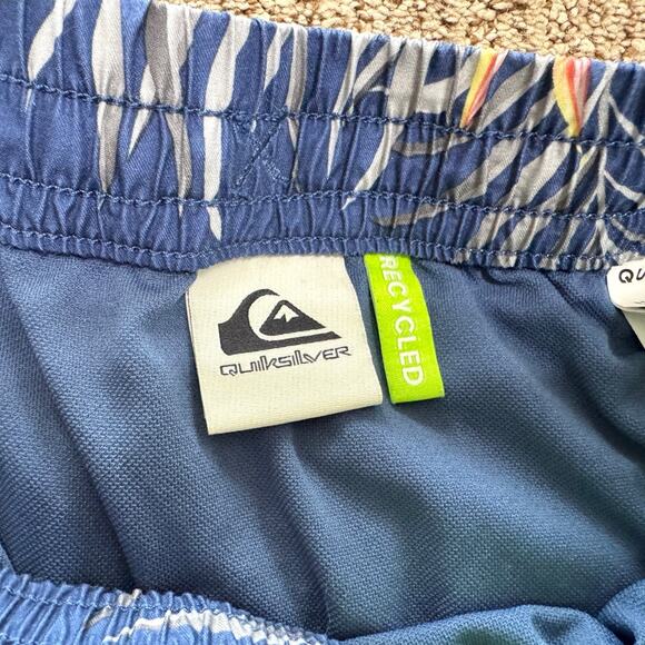 Quiksilver EUC Navy Tropical Print Swim Trunks size 10 boys - Picture 4 of 7